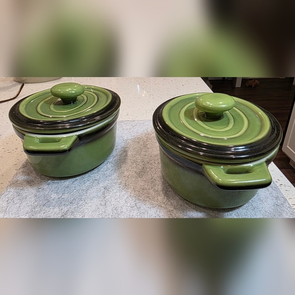 Vintage avocado green stoneware mini covered casserole dish. Set Of 2, Like New. - Picture 5 of 13